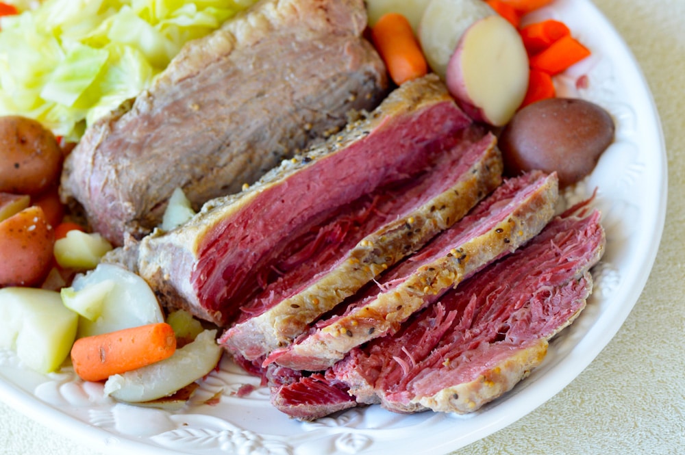 Slow Cooker Corned Beef & Veggies: Expert Tips for Best Brisket Cut